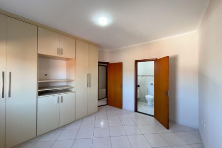 Casa de condomínio para alugar com 163m², 3 quartos e 4 vagas