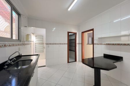 Casa de condomínio para alugar com 163m², 3 quartos e 4 vagas