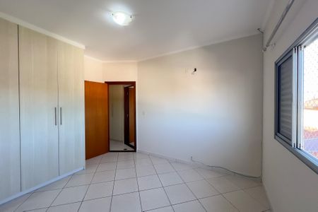 Casa de condomínio para alugar com 163m², 3 quartos e 4 vagas