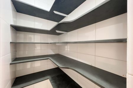 Casa de condomínio para alugar com 163m², 3 quartos e 4 vagas