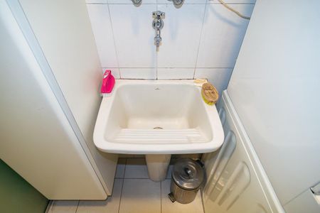 Apartamento para alugar com 60m², 2 quartos e 1 vagaÁrea de Serviço