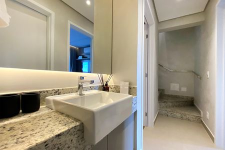 Banheiro de casa de condomínio à venda com 3 quartos, 175m² em Buritis, Belo Horizonte