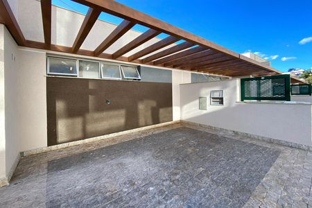Garagem de casa de condomínio à venda com 3 quartos, 175m² em Buritis, Belo Horizonte