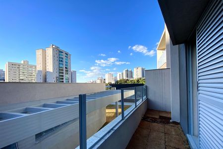 Varanda dos Quartos de casa de condomínio à venda com 3 quartos, 175m² em Buritis, Belo Horizonte