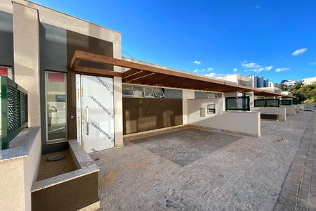 Fachada de casa de condomínio à venda com 3 quartos, 175m² em Buritis, Belo Horizonte