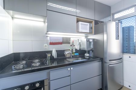 Cozinha de apartamento à venda com 2 quartos, 60m² em Liberdade, Belo Horizonte