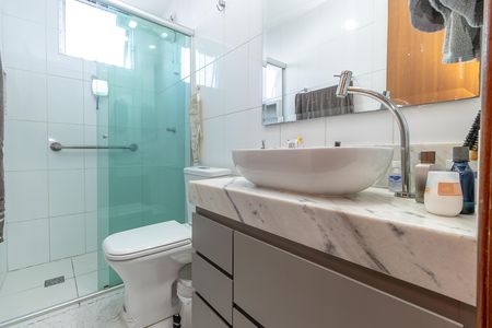 Banheiro da Suíte de apartamento à venda com 2 quartos, 60m² em Liberdade, Belo Horizonte