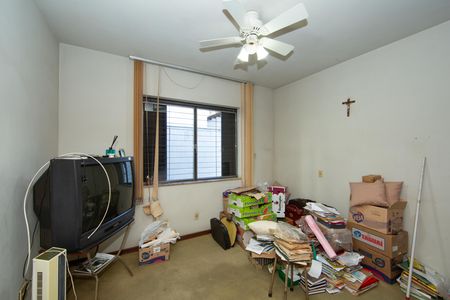 Casa para alugar com 325m², 4 quartos e 5 vagas Casa para alugar com 325m², 4 quartos e 5 vagasQUARTO4