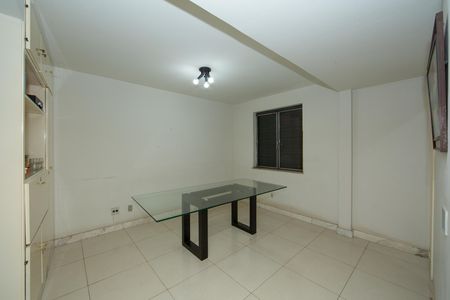 SALA de casa para alugar com 4 quartos, 325m² em Serra, Belo Horizonte