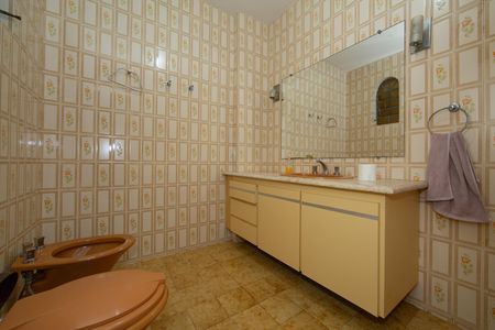 BANHEIRO2 de casa para alugar com 4 quartos, 325m² em Serra, Belo Horizonte