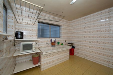 Casa para alugar com 325m², 4 quartos e 5 vagas Casa para alugar com 325m², 4 quartos e 5 vagasAREA DE SERVICO