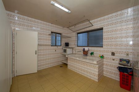 AREA DE SERVICO de casa para alugar com 4 quartos, 325m² em Serra, Belo Horizonte