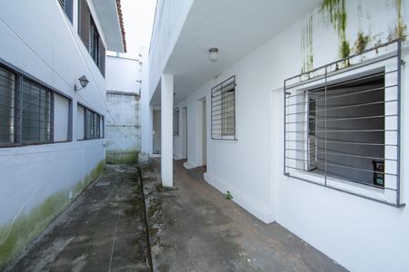 Casa para alugar com 325m², 4 quartos e 5 vagas Casa para alugar com 325m², 4 quartos e 5 vagasAREA LIVRE / EDICULA