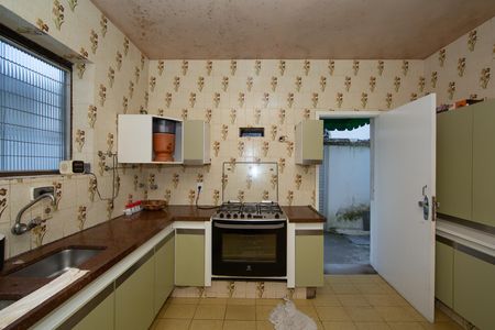 Casa para alugar com 325m², 4 quartos e 5 vagas Casa para alugar com 325m², 4 quartos e 5 vagasCOZINHA