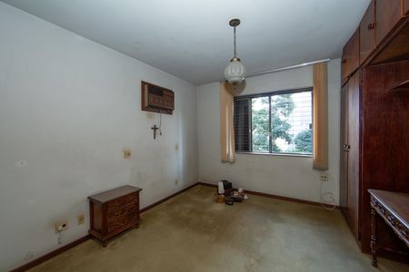 Casa para alugar com 325m², 4 quartos e 5 vagas Casa para alugar com 325m², 4 quartos e 5 vagasQUARTO2
