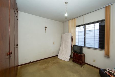 Casa para alugar com 325m², 4 quartos e 5 vagas Casa para alugar com 325m², 4 quartos e 5 vagasQUARTO3