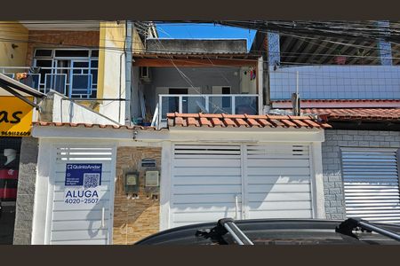 Fechada  de casa para alugar com 2 quartos, 80m² em Centro, Nilópolis