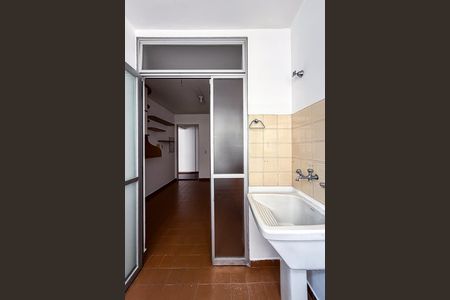 Apartamento à venda com 69m², 3 quartos e 1 vagaÁrea de Serviço