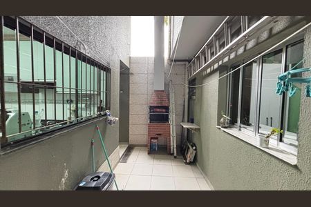 Quintal de casa à venda com 4 quartos, 180m² em Vila Guarani, Santo André
