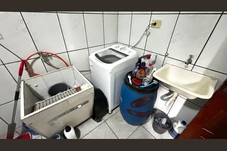 Área de Serviço de casa à venda com 4 quartos, 180m² em Vila Guarani, Santo André