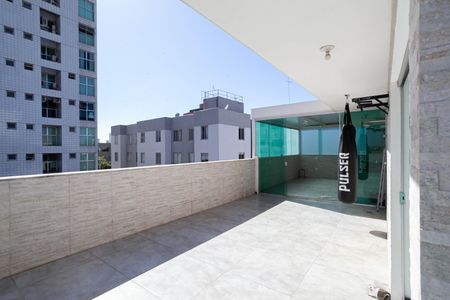 Cobertura de apartamento para alugar com 4 quartos, 210m² em Manacás, Belo Horizonte