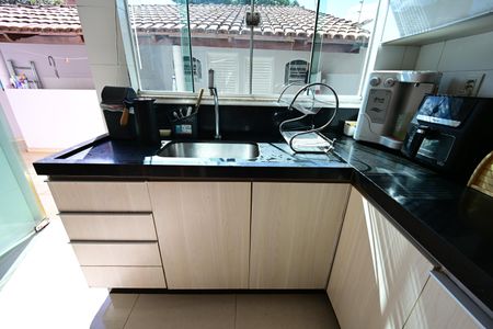Casa à venda com 4 quartos, 416m² em Vila Anchieta, Goiânia