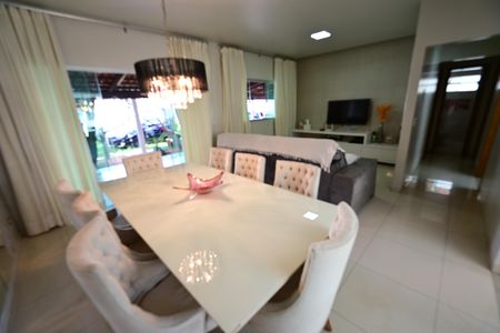 Casa à venda com 4 quartos, 416m² em Vila Anchieta, Goiânia