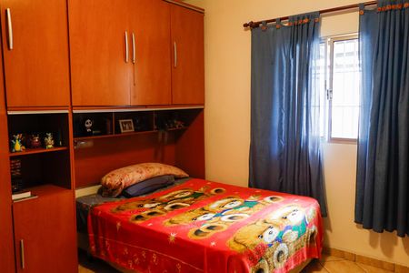 Casa à venda com 210m², 3 quartos e 2 vagasQuarto 2