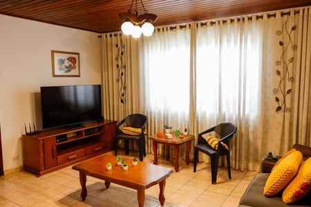 Casa à venda com 3 quartos, 210m² em Veloso, Osasco