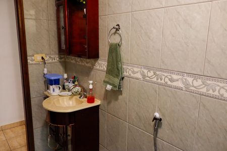 Casa à venda com 210m², 3 quartos e 2 vagasBanheiro 2