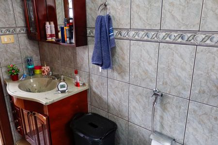 Casa à venda com 210m², 3 quartos e 2 vagasBanheiro