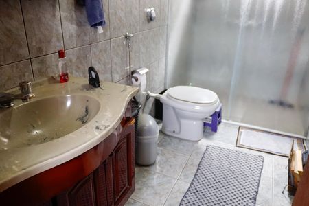Casa à venda com 210m², 3 quartos e 2 vagasBanheiro
