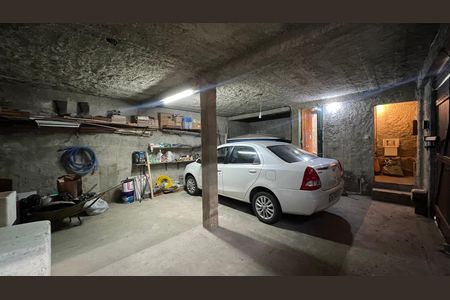 Garagem de casa à venda com 3 quartos, 179m² em Freguesia (ilha do Governador), Rio de Janeiro