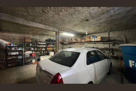 Garagem de casa à venda com 3 quartos, 179m² em Freguesia (ilha do Governador), Rio de Janeiro