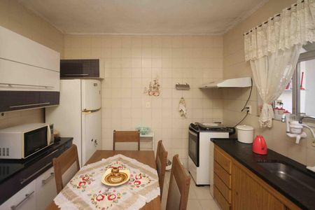 Casa para alugar com 3 quartos, 200m² em Vila Guarani(zona Leste), São Paulo