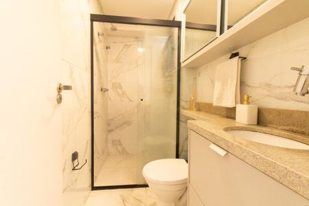 Apartamento à venda com 44m², 2 quartos e 1 vaga Apartamento à venda com 44m², 2 quartos e 1 vagaÁrea de Serviço