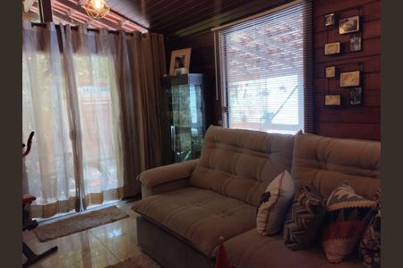 Sala de casa à venda com 3 quartos, 110m² em Matapaca, Niterói