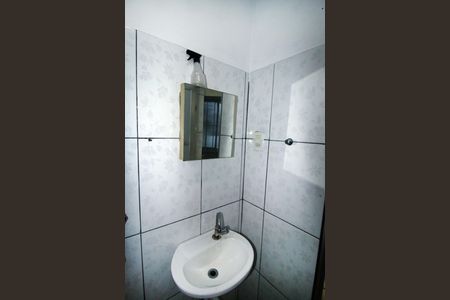 Banheiro de casa à venda com 1 quarto, 32m² em Penha Circular, Rio de Janeiro