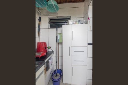 Casa à venda com 200m², 3 quartos e 6 vagas Casa à venda com 200m², 3 quartos e 6 vagasÁrea de Serviço