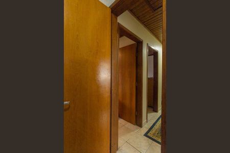 Casa à venda com 200m², 3 quartos e 6 vagas Casa à venda com 200m², 3 quartos e 6 vagasBanheiro Social