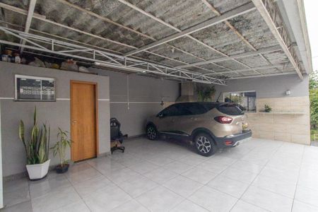 Casa à venda com 200m², 3 quartos e 6 vagas Casa à venda com 200m², 3 quartos e 6 vagasChurrasqueira