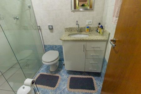 Casa à venda com 200m², 3 quartos e 6 vagas Casa à venda com 200m², 3 quartos e 6 vagasBanheiro Social