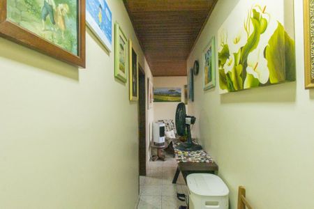Casa à venda com 200m², 3 quartos e 6 vagas Casa à venda com 200m², 3 quartos e 6 vagasCarregador