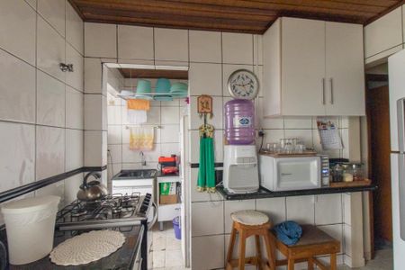 Casa à venda com 200m², 3 quartos e 6 vagas Casa à venda com 200m², 3 quartos e 6 vagasCozinha