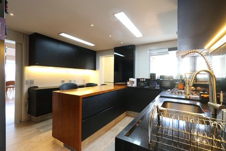 Apartamento para alugar com 144m², 3 quartos e 3 vagasCozinha e Área de Serviço