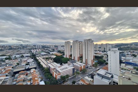 Apartamento para alugar com 144m², 3 quartos e 3 vagasVista