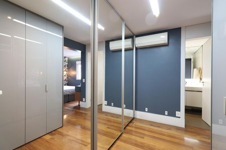 Apartamento para alugar com 144m², 3 quartos e 3 vagasCloset