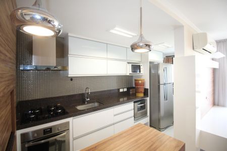 Cozinha de apartamento para alugar com 2 quartos, 65m² em Passo D’areia, Porto Alegre