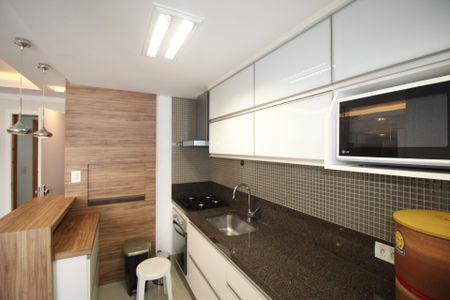 Apartamento para alugar com 65m², 2 quartos e 1 vagaCozinha