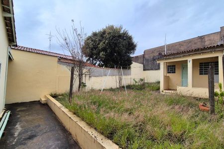 Quintal  de casa à venda com 3 quartos, 95m² em Jardim do Trevo, Campinas